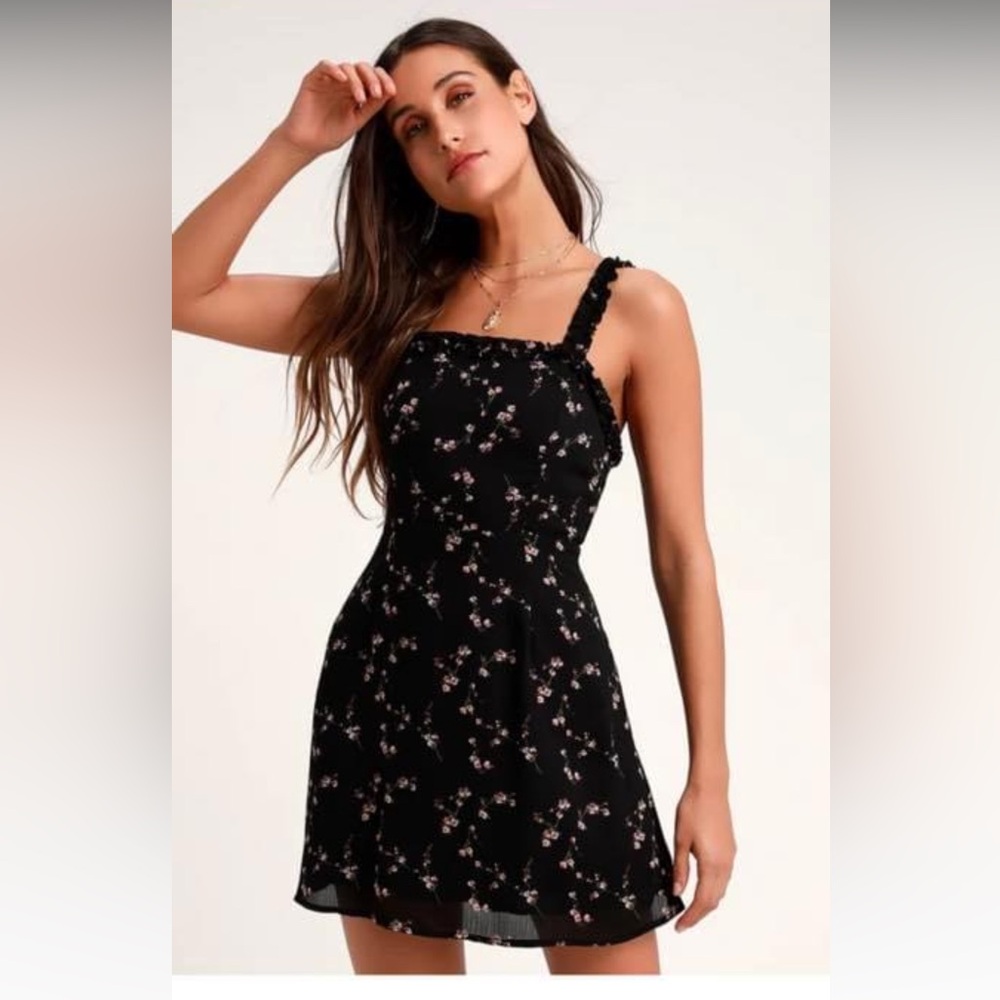 Lulus black floral dress